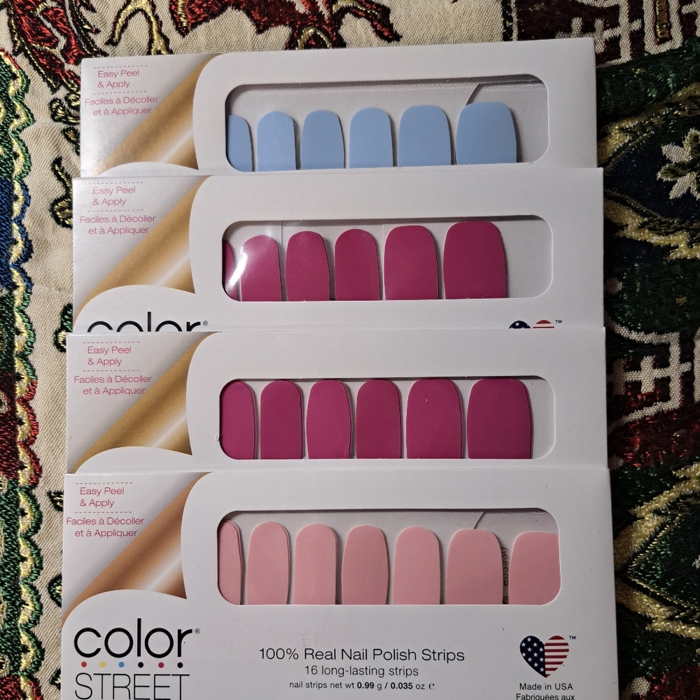 4 packs of Color street nail strips